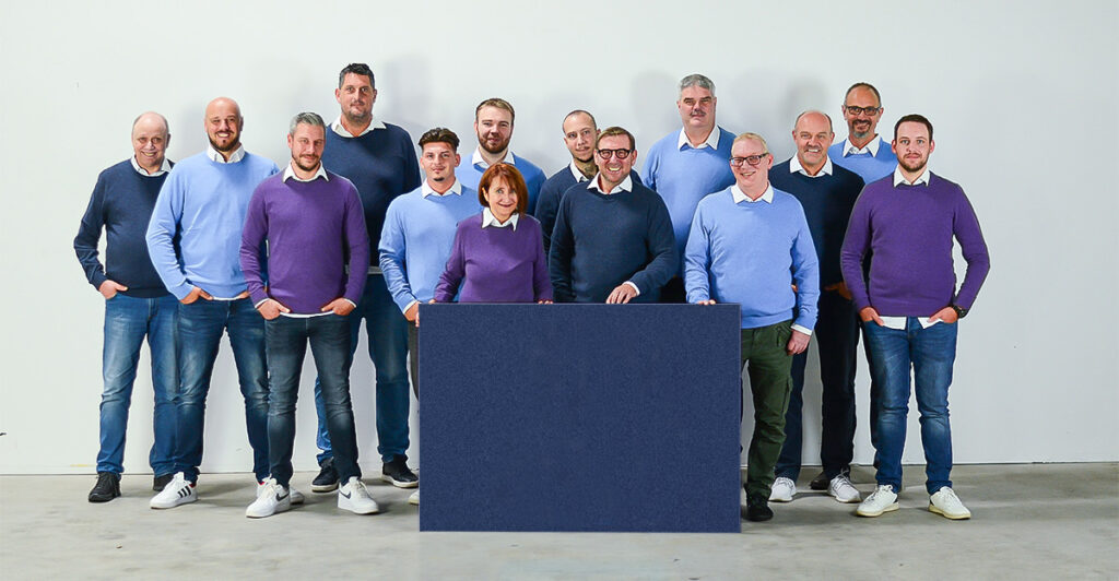 Gruppenfoto einiger Handwerksexperten von PropertyExpert